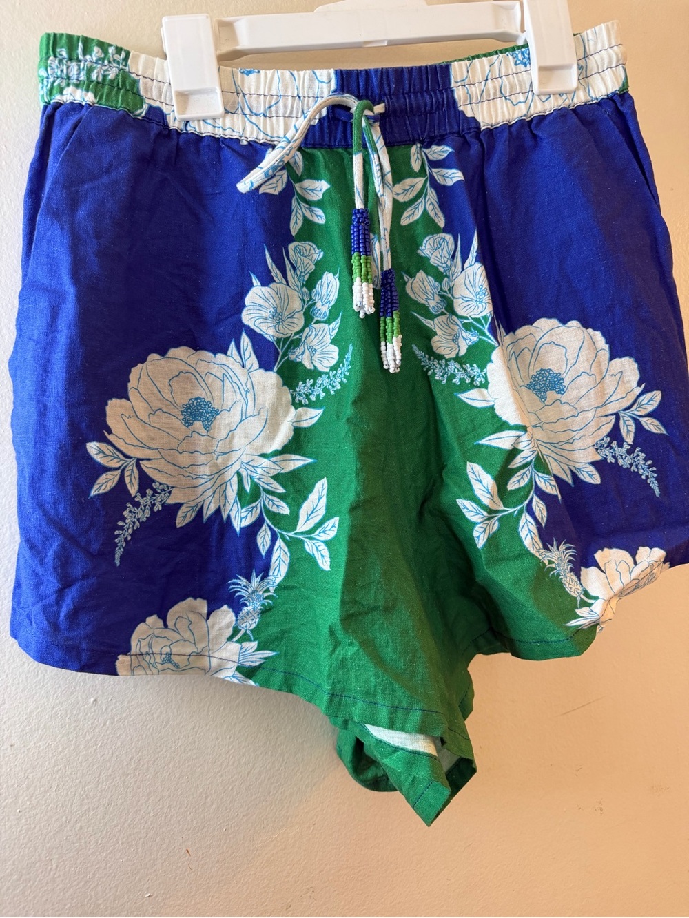 FARM Rio Soft Garden Blue Floral Linen Blend Shorts NWT Size Small - Picture 3 of 11